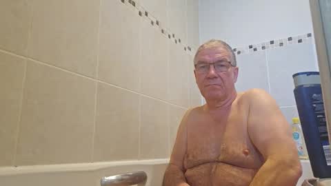 EssexB0y online show from February 21, 9:13 am