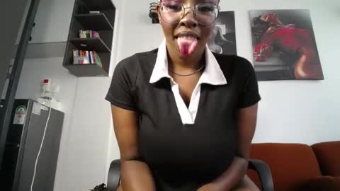 essy200 online show from June 20, 10:40 am