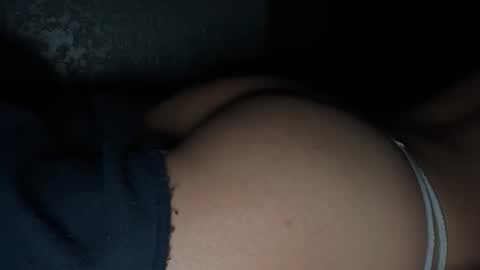 Snapshot of est1243672 chatting on December 21, 5:03 am est1243672 online show from December 21, 5:03 am