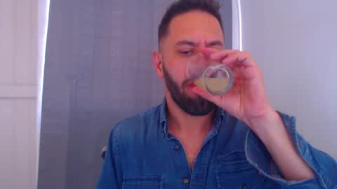 Snapshot of esteban7984068 chatting on January 14, 6:28 pm esteban online show from January 14, 6:28 pm