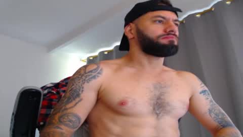 Snapshot of esteban7984068 chatting on November 7, 1:22 pm esteban online show from November 7, 1:22 pm