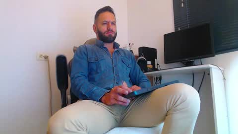 esteban online show from February 18, 12:45 pm