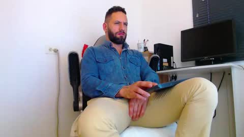 esteban online show from March 13, 4:35 pm