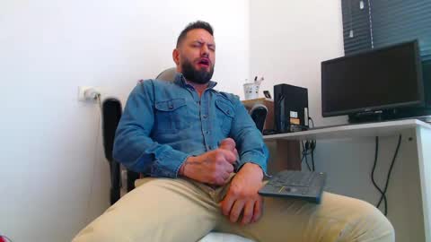 esteban online show from March 19, 5:17 pm