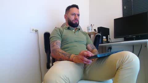 esteban online show from March 26, 3:50 pm