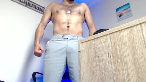 Esteban Fernandez online show from February 20, 6:26 am