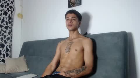 Snapshot of estebanjm22 chatting on May 8, 11:15 am Esteban online show from May 8, 11:15 am
