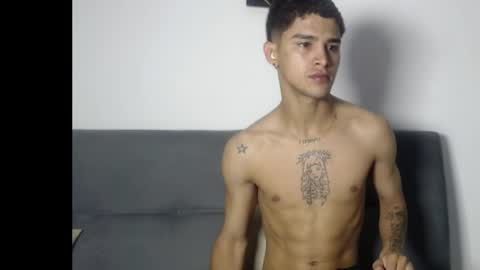 Snapshot of estebanjm22 chatting on May 27, 10:56 am Esteban online show from May 27, 10:56 am