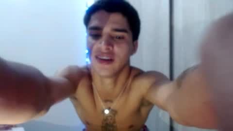 Snapshot of estebanjm22 chatting on June 19, 4:50 am Esteban online show from June 19, 4:50 am