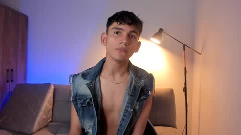 Esteban online show from February 17, 10:25 pm