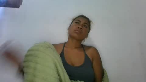 Snapshot of estelah796836 chatting on July 3, 5:25 am estelah796836 online show from July 3, 5:25 am