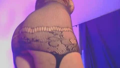 estelamaris online show from April 12, 12:48 am