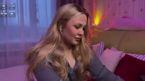 Estella online show from March 8, 12:52 am