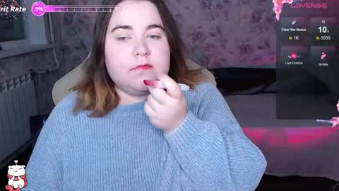 Snapshot of estelle_hicks chatting on October 5, 6:17 pm estelle_hicks online show from October 5, 6:17 pm