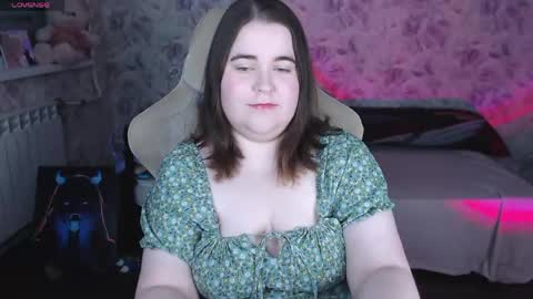 estelle_hicks online show from May 21, 7:32 pm