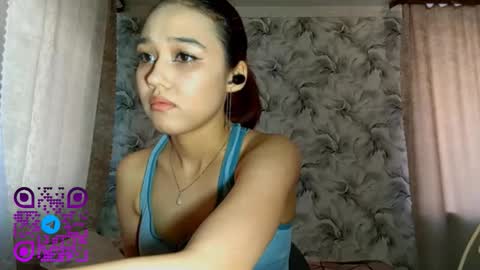 Snapshot of estellekirbo chatting on March 12, 1:06 pm estellekirbo online show from March 12, 1:06 pm