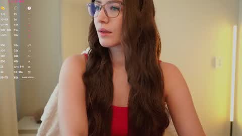 Snapshot of ester_hill chatting on July 13, 3:31 am Ester online show from July 13, 3:31 am