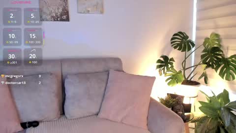 Snapshot of estercollins_ chatting on May 13, 8:16 pm Is secret online show from May 13, 8:16 pm
