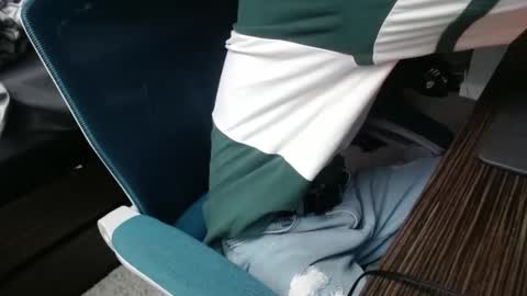 Snapshot of estessaid chatting on October 6, 7:55 pm 94Bottles online show from October 6, 7:55 pm