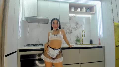 Snapshot of esther_sofia chatting on July 8, 8:35 pm esther online show from July 8, 8:35 pm