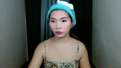 Snapshot of estherlust chatting on April 23, 11:42 am IRIS online show from April 23, 11:42 am
