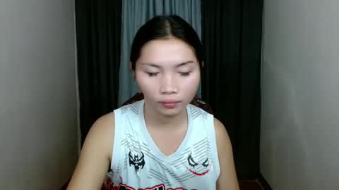 Snapshot of estherlust chatting on April 24, 2:03 am IRIS online show from April 24, 2:03 am