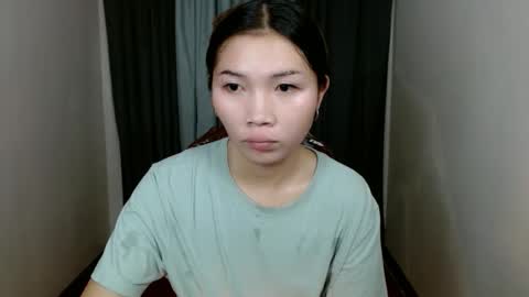 Snapshot of estherlust chatting on April 27, 3:48 am IRIS online show from April 27, 3:48 am