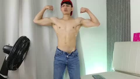 Snapshot of estill_hunk chatting on July 23, 8:29 pm Estill online show from July 23, 8:29 pm