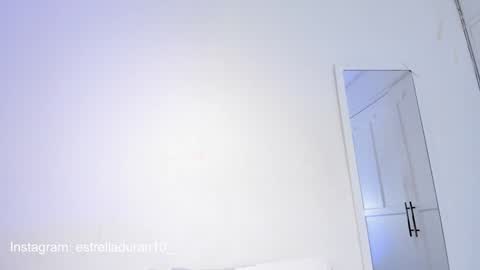 Snapshot of estrella_duran chatting on December 17, 11:05 pm Estrellita online show from December 17, 11:05 pm