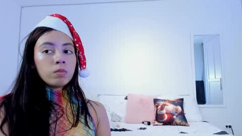 Snapshot of estrella_duran chatting on December 19, 11:14 pm Estrellita online show from December 19, 11:14 pm