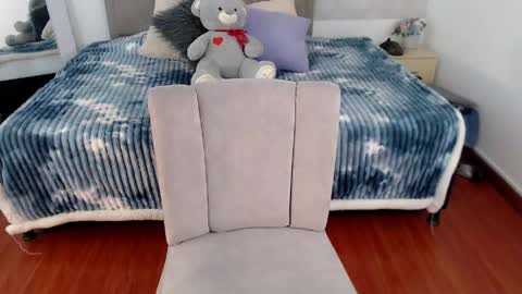 estrella_hank online show from April 22, 7:48 pm