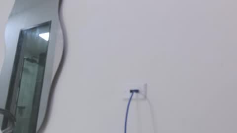 Snapshot of estrella_hanks_ chatting on April 27, 11:52 am Estrella online show from April 27, 11:52 am