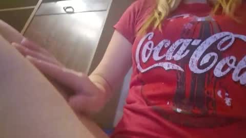 Snapshot of estrellawalters chatting on November 1, 4:42 pm estrellawalters online show from November 1, 4:42 pm