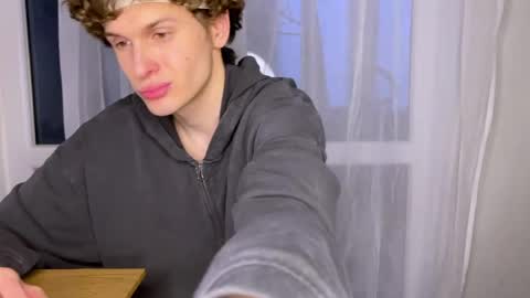 Alex online show from April 3, 4:49 pm