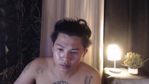 Snapshot of esward_tynn chatting on September 23, 6:55 pm im esward tynn online show from September 23, 6:55 pm