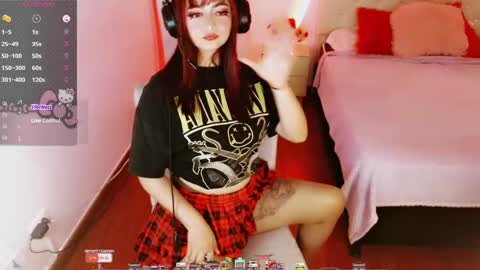 Snapshot of eternal_moonqs chatting on October 3, 8:17 pm Moon online show from October 3, 8:17 pm