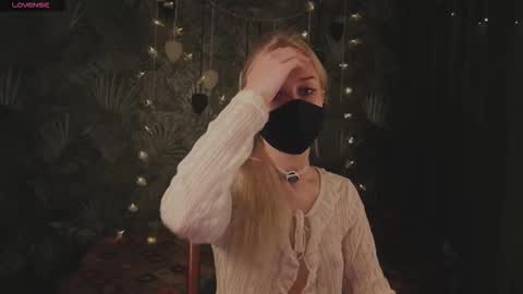 Sophia online show from March 15, 11:00 pm