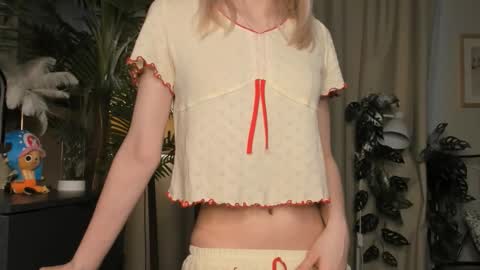 Natalie online show from February 19, 5:58 am