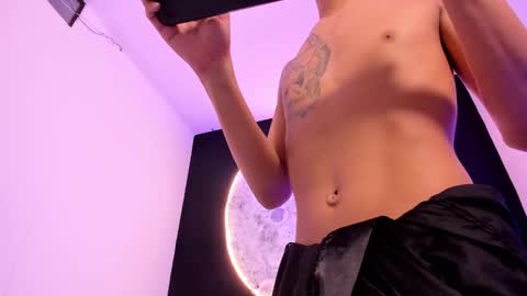 ethaancox online show from February 20, 9:42 pm