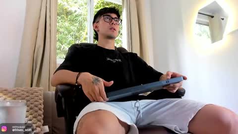 etham_wolf1 online show from April 27, 6:06 pm