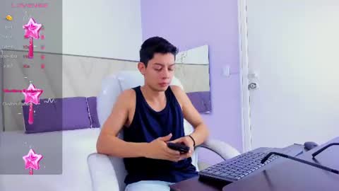 Snapshot of ethan12_ chatting on July 18, 3:22 am ethan12_ online show from July 18, 3:22 am