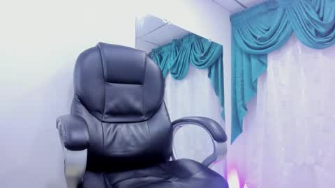 Snapshot of ethan_boy_ chatting on December 21, 1:36 am Ethan online show from December 21, 1:36 am