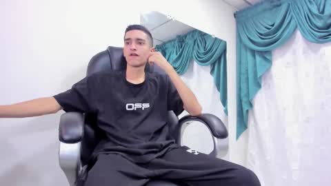 Snapshot of ethan_boy_ chatting on January 22, 9:10 pm Ethan online show from January 22, 9:10 pm