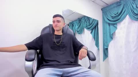 Snapshot of ethan_boy_ chatting on January 24, 8:54 pm Ethan online show from January 24, 8:54 pm