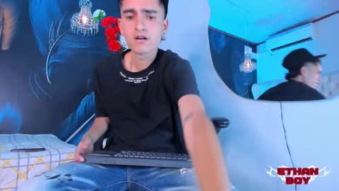 Snapshot of ethan_boy_ chatting on December 22, 7:11 pm Ethan online show from December 22, 7:11 pm