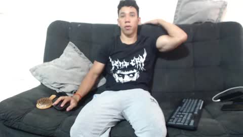 Snapshot of ethan_noir chatting on April 30, 10:03 pm Ethan Noir online show from April 30, 10:03 pm