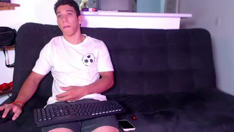 Snapshot of ethan_noir chatting on June 11, 2:22 am Ethan Noir online show from June 11, 2:22 am