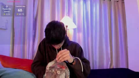 Snapshot of ethan_qop chatting on May 9, 11:15 am Ethan online show from May 9, 11:15 am