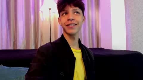 Snapshot of ethan_qop chatting on June 17, 11:34 am Ethan online show from June 17, 11:34 am