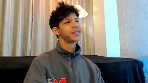 Snapshot of ethan_qop chatting on June 22, 11:29 am Ethan online show from June 22, 11:29 am